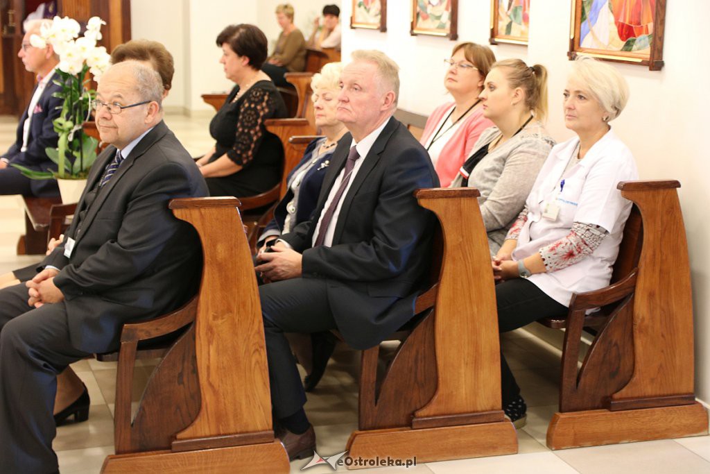 Przekazanie relikwii św. Jana Pawła II do szpitalnej kaplicy [17.10.2018] - zdjęcie #4 - eOstroleka.pl