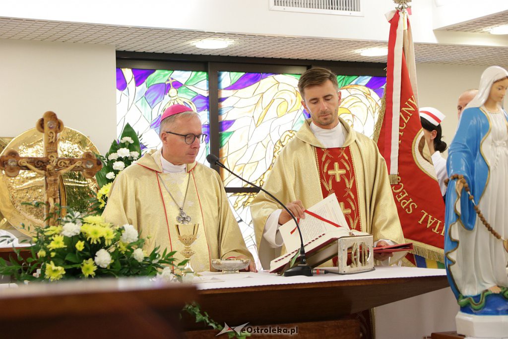 Przekazanie relikwii św. Jana Pawła II do szpitalnej kaplicy [17.10.2018] - zdjęcie #17 - eOstroleka.pl