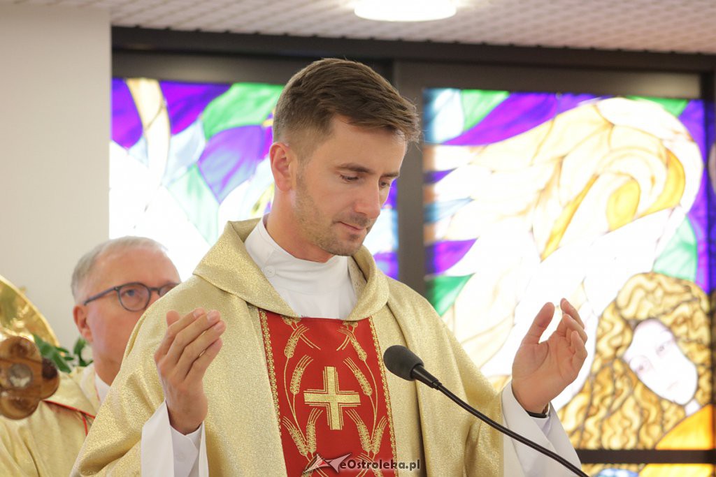 Przekazanie relikwii św. Jana Pawła II do szpitalnej kaplicy [17.10.2018] - zdjęcie #26 - eOstroleka.pl