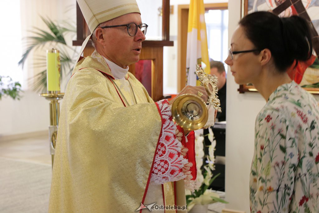 Przekazanie relikwii św. Jana Pawła II do szpitalnej kaplicy [17.10.2018] - zdjęcie #33 - eOstroleka.pl
