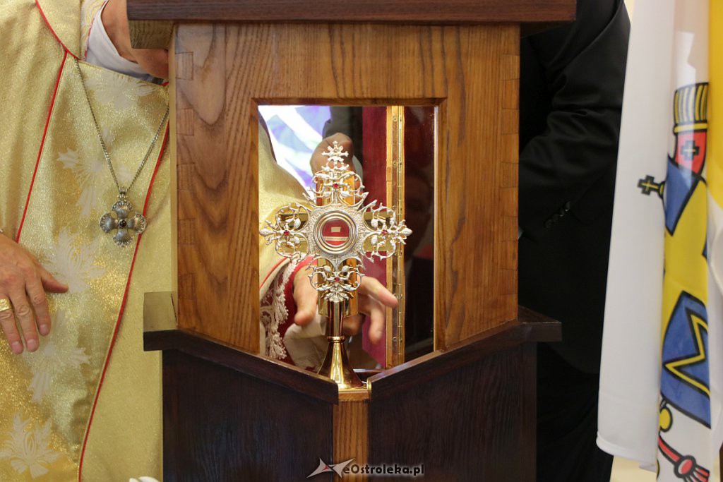 Przekazanie relikwii św. Jana Pawła II do szpitalnej kaplicy [17.10.2018] - zdjęcie #37 - eOstroleka.pl
