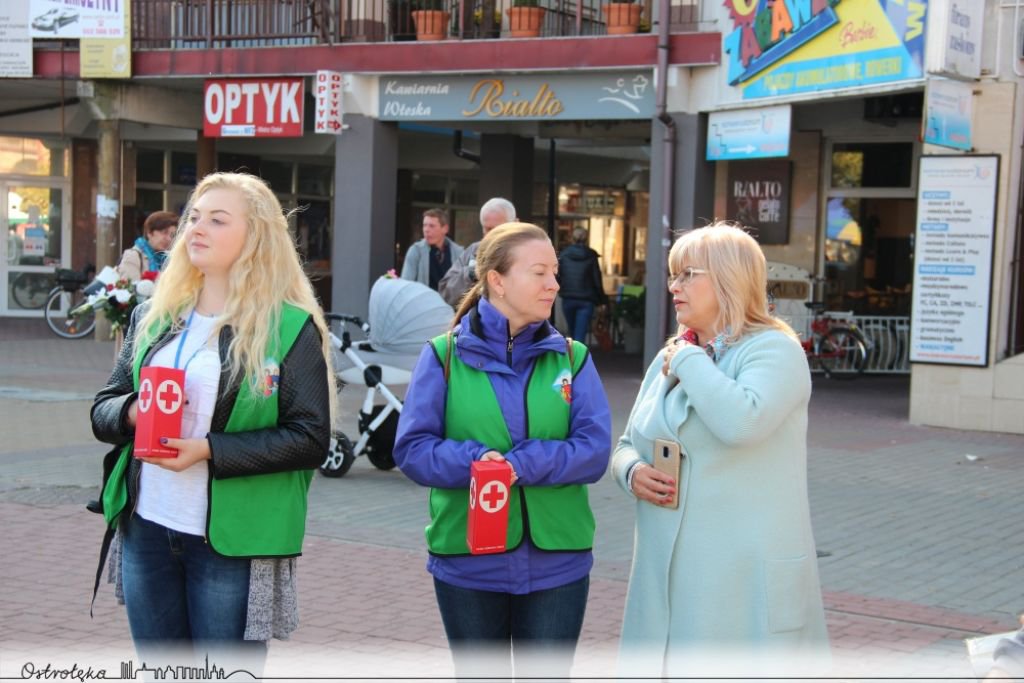 Akcja „Przeciw bezradności społecznej” w Ostrołęce [17.10.2018] - zdjęcie #23 - eOstroleka.pl