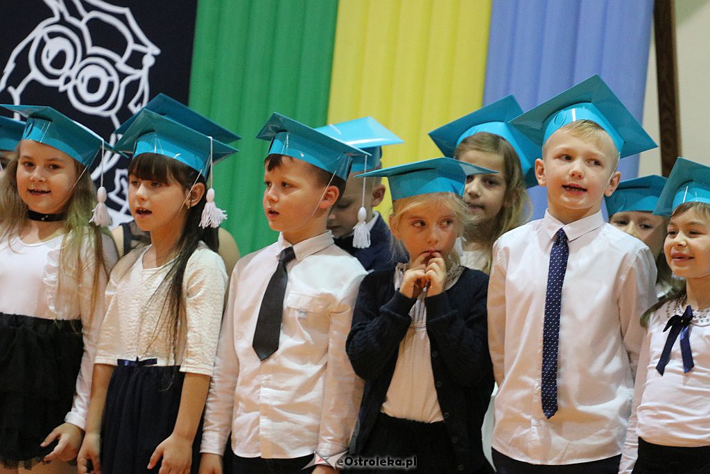 Pasowanie na ucznia w Szkole Podstawowej nr 5 [25.10.2018] - zdjęcie #22 - eOstroleka.pl