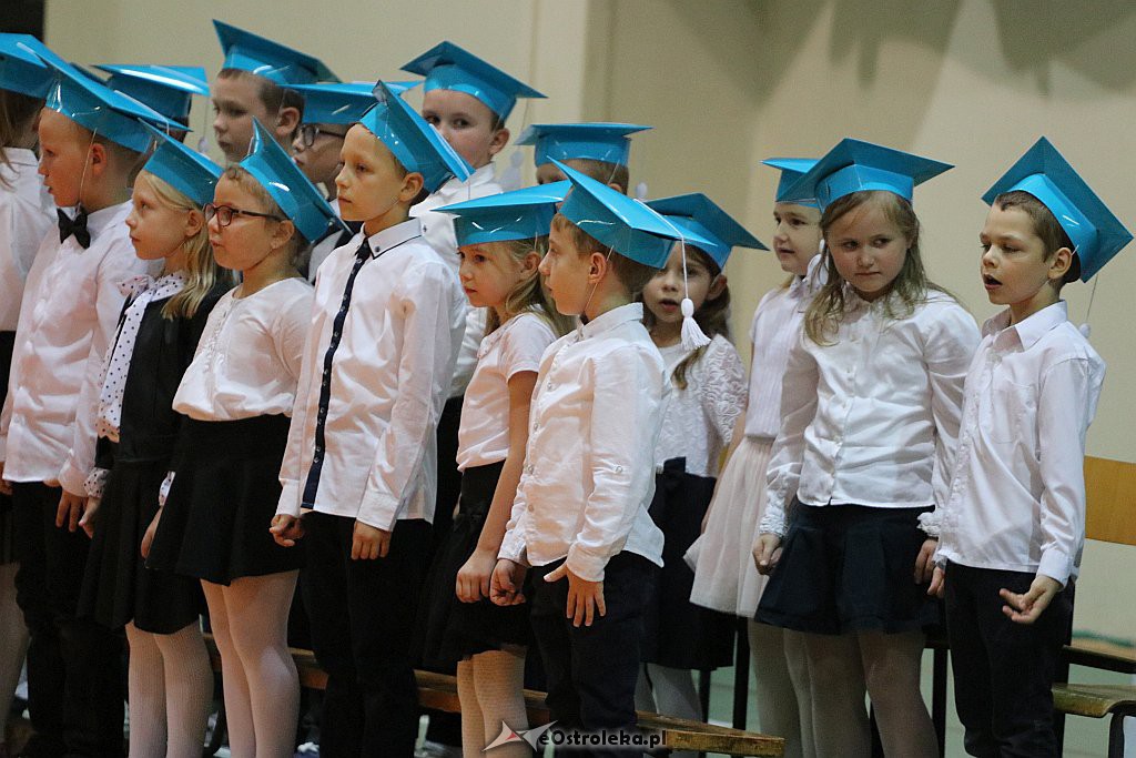 Pasowanie na ucznia w Szkole Podstawowej nr 5 [25.10.2018] - zdjęcie #23 - eOstroleka.pl
