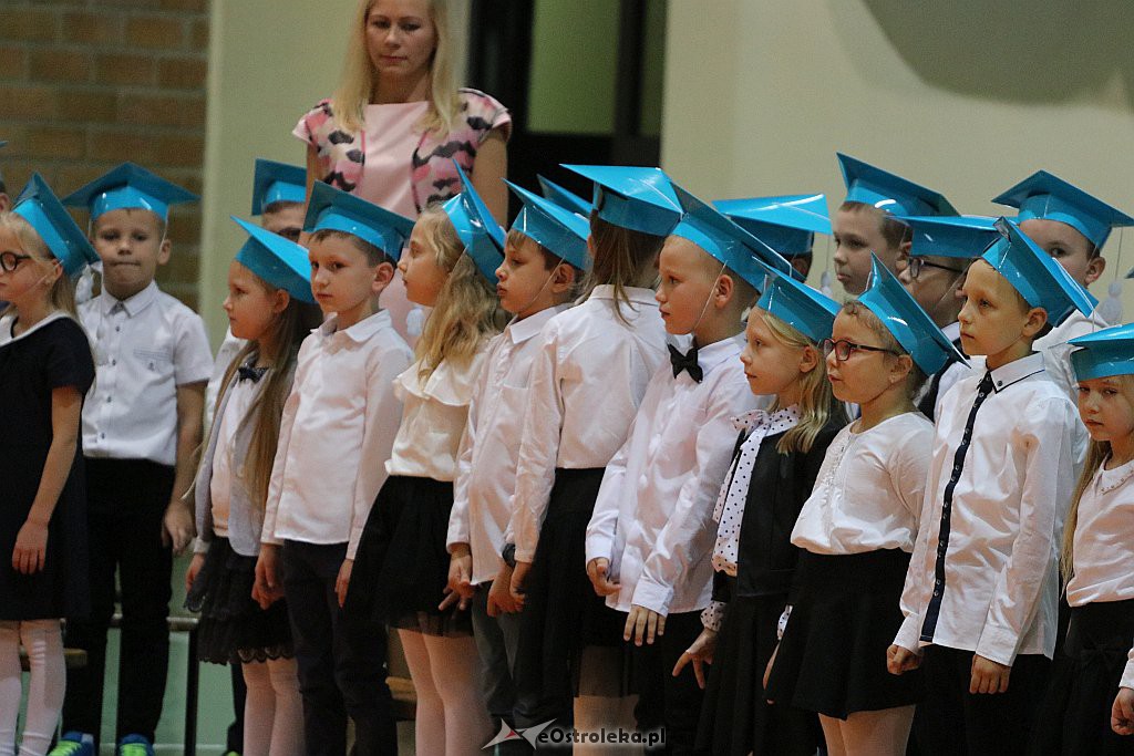 Pasowanie na ucznia w Szkole Podstawowej nr 5 [25.10.2018] - zdjęcie #24 - eOstroleka.pl