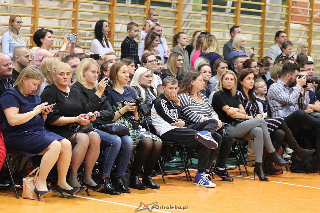 Pasowanie na ucznia w Szkole Podstawowej nr 5 [25.10.2018] - zdjęcie #30 - eOstroleka.pl