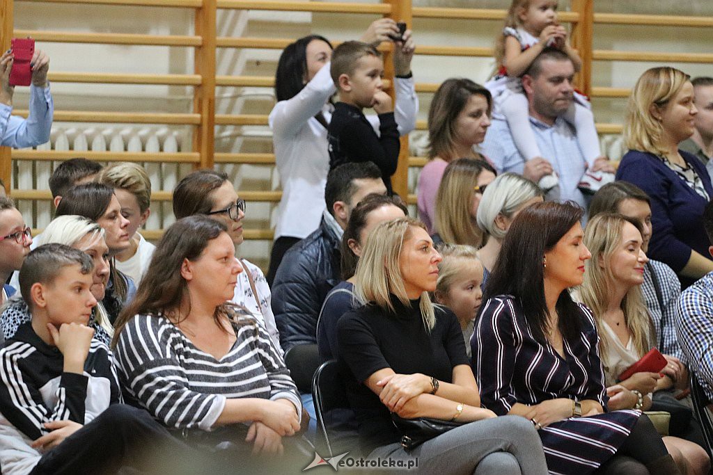 Pasowanie na ucznia w Szkole Podstawowej nr 5 [25.10.2018] - zdjęcie #39 - eOstroleka.pl
