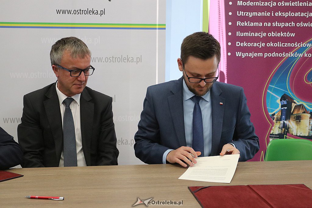 Podpisanie umowy na inwestycję Smart przejście [31.10.2018] - zdjęcie #3 - eOstroleka.pl