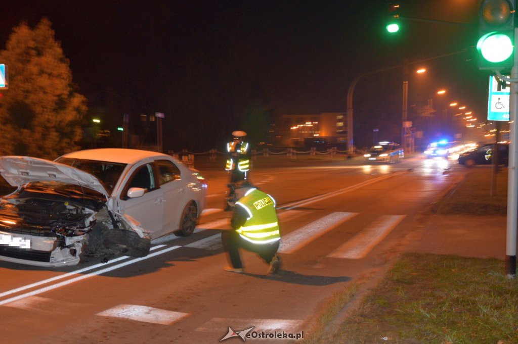 Wypadek na skrzyżowaniu przy ul. Goworowskiej i Pomian [31.10.2018] - zdjęcie #22 - eOstroleka.pl