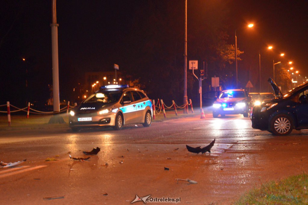 Wypadek na skrzyżowaniu przy ul. Goworowskiej i Pomian [31.10.2018] - zdjęcie #26 - eOstroleka.pl