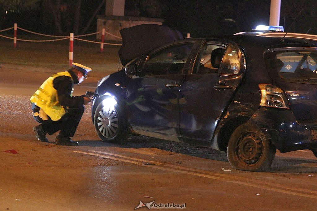 Wypadek na skrzyżowaniu przy ul. Goworowskiej i Pomian [31.10.2018] - zdjęcie #8 - eOstroleka.pl