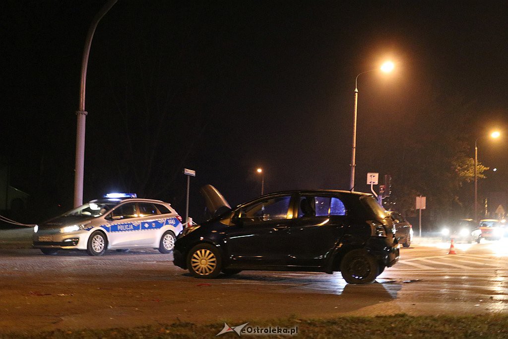 Wypadek na skrzyżowaniu przy ul. Goworowskiej i Pomian [31.10.2018] - zdjęcie #10 - eOstroleka.pl