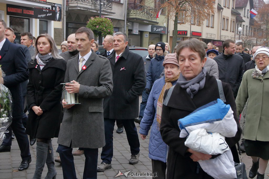 Święto Niepodległości 2018: Biało-czerwony marsz na ulicach Ostrołęki [11.11.2018] - zdjęcie #43 - eOstroleka.pl
