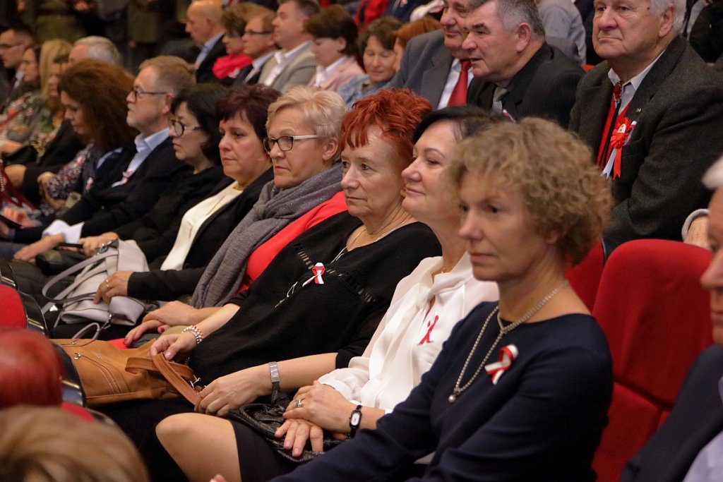 Uroczysta sesja Rady Miasta Ostrołęki [11.11.2018] - zdjęcie #49 - eOstroleka.pl