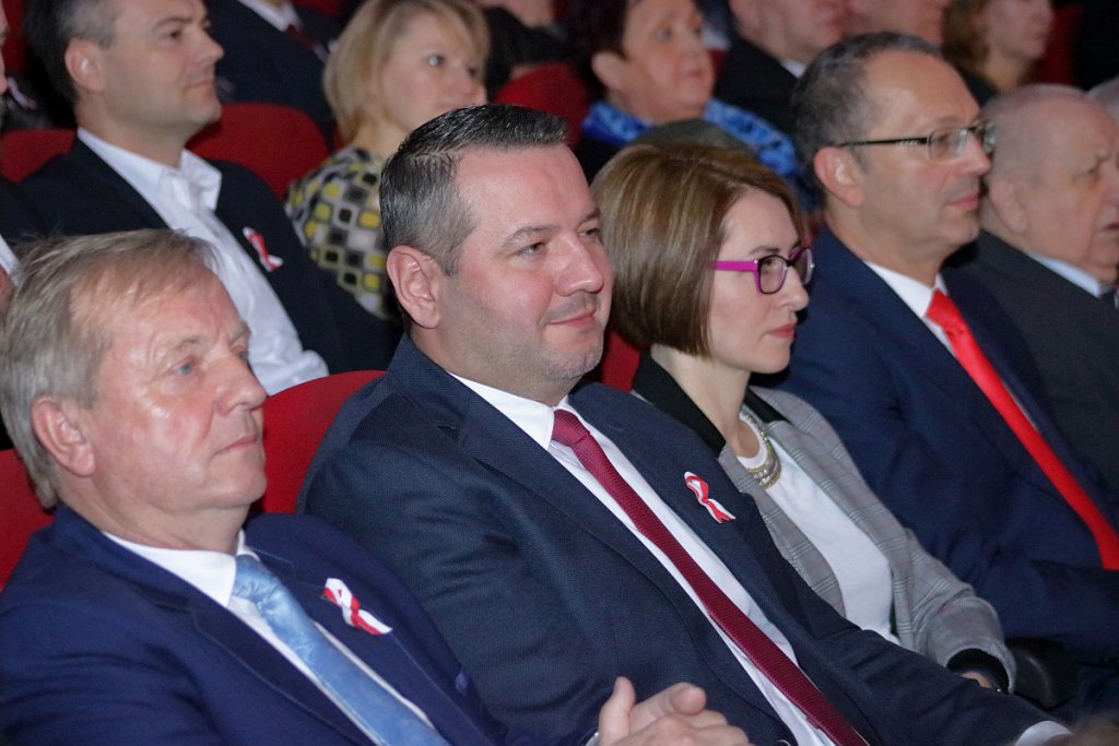 Uroczysta sesja Rady Miasta Ostrołęki [11.11.2018] - zdjęcie #76 - eOstroleka.pl