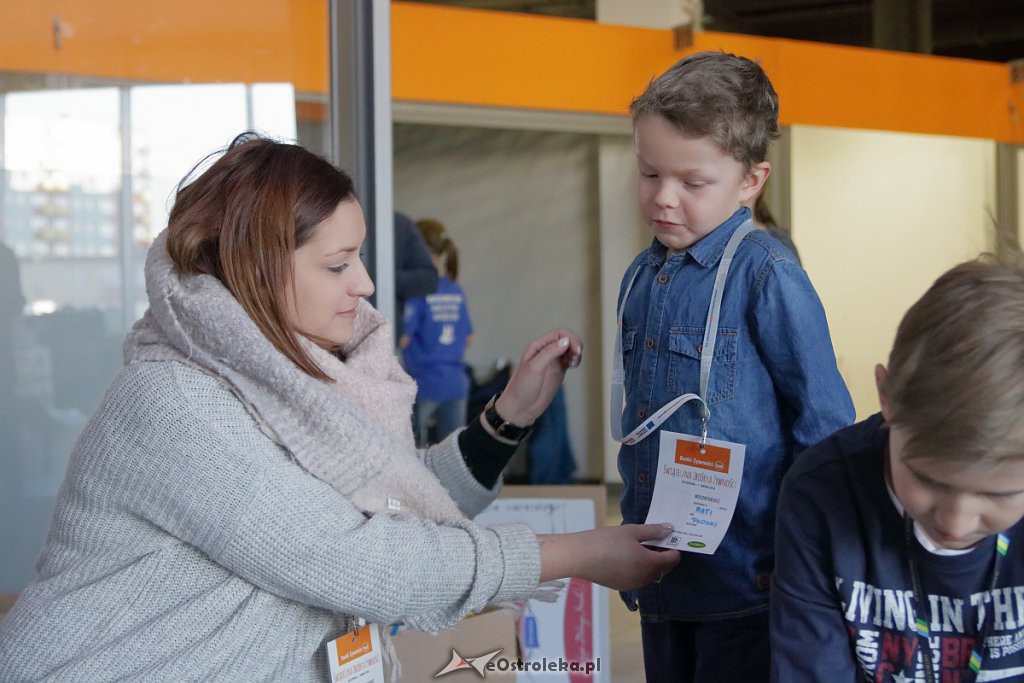 Świąteczna Zbiórka żywności 2018 - wolontariusze [01.12.2018] - zdjęcie #17 - eOstroleka.pl