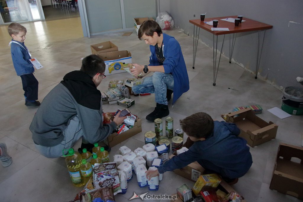 Świąteczna Zbiórka żywności 2018 - wolontariusze [01.12.2018] - zdjęcie #44 - eOstroleka.pl