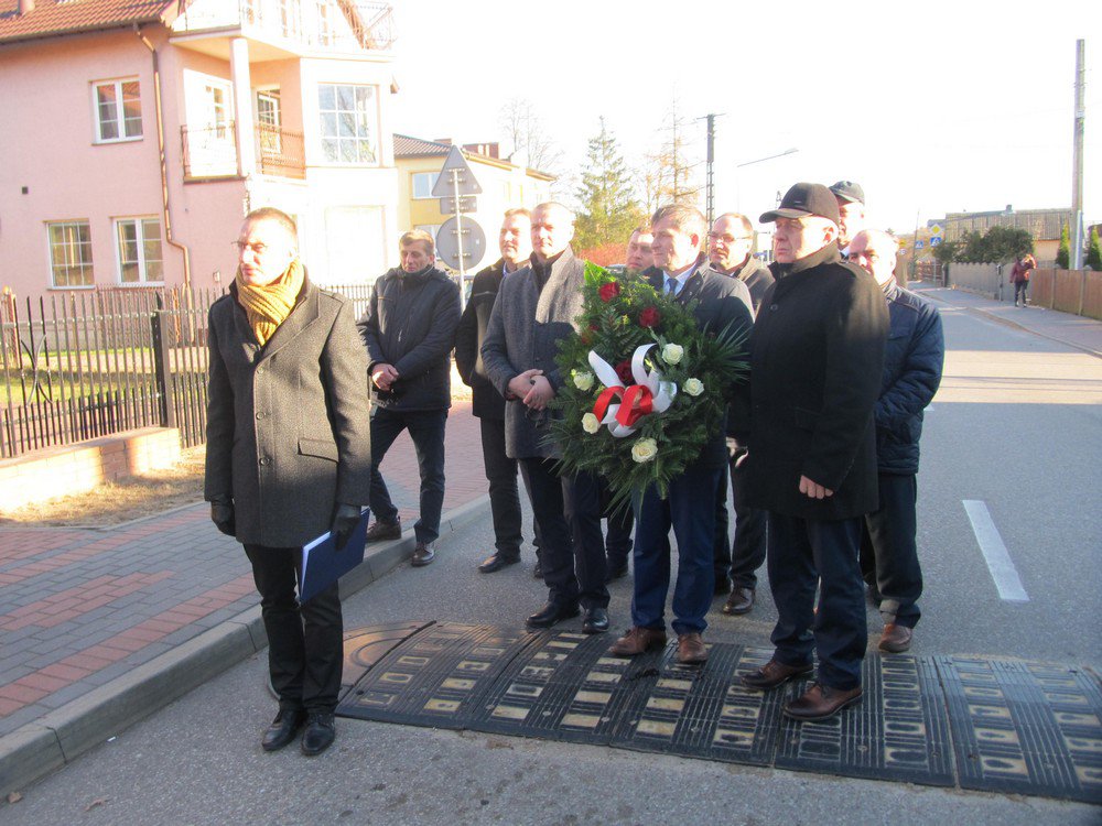 Baranowo: Odsłonięcie obelisku w hołdzie obrońców ojczyzny [30.11.2018] - zdjęcie #3 - eOstroleka.pl