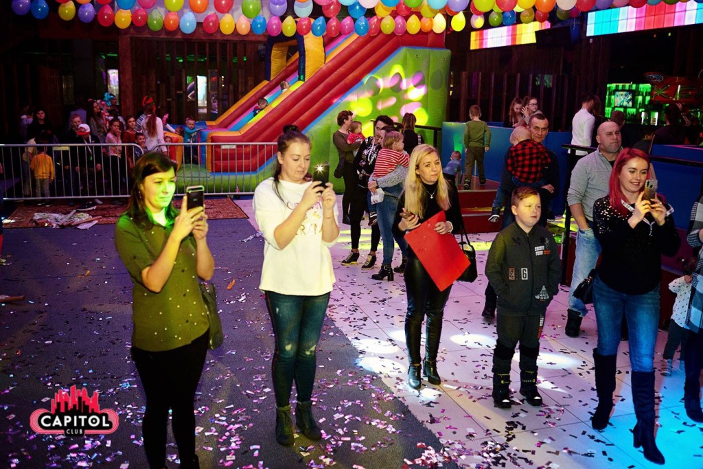 Mikołajkowe Kinder Party w Clubie Capitol Sypniewo [09.12.2018] - zdjęcie #18 - eOstroleka.pl