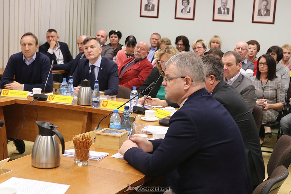 Sesja rady miasta Ostrołęki [13.12.2018] - zdjęcie #4 - eOstroleka.pl