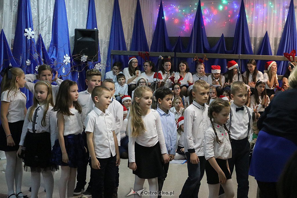 Koncert charytatywny w SP 5 [13.12.2018] - zdjęcie #2 - eOstroleka.pl