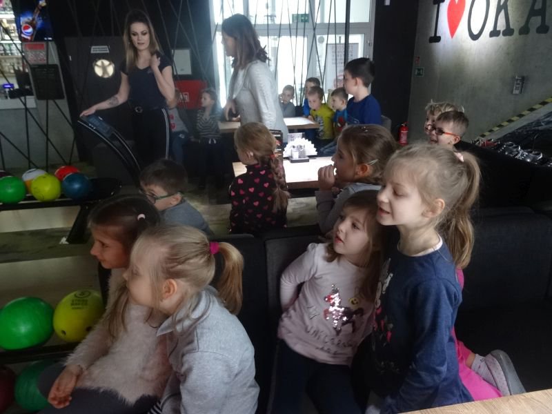 Przedszkolaki z Krainy Misiów w kręgielni [15.01.2019] - zdjęcie #1 - eOstroleka.pl