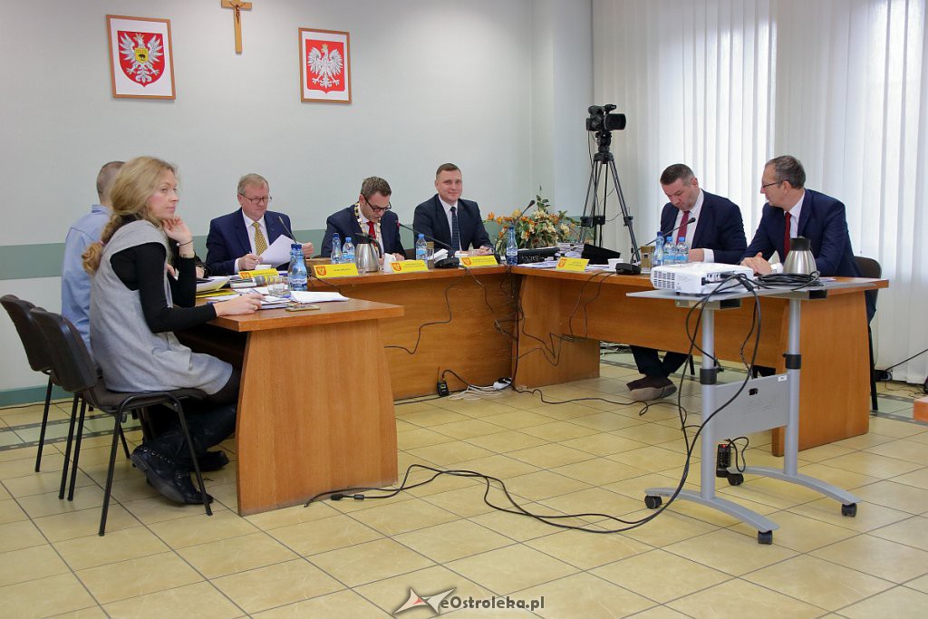 Trwa VI sesja Rady Miasta Ostrołęki [24.01.2019] - zdjęcie #1 - eOstroleka.pl