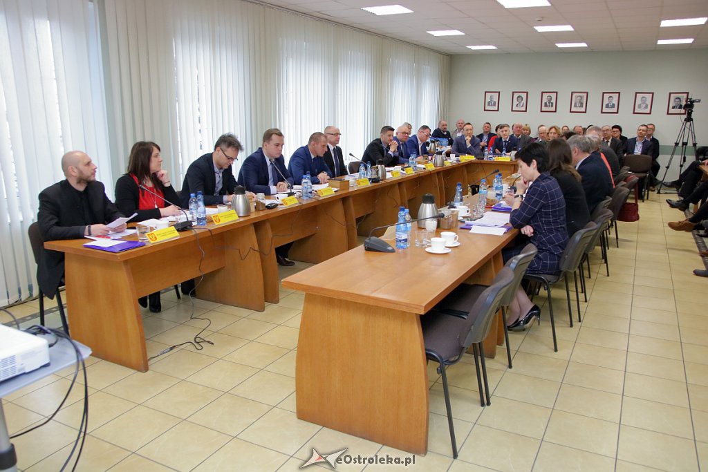 Trwa VI sesja Rady Miasta Ostrołęki [24.01.2019] - zdjęcie #26 - eOstroleka.pl