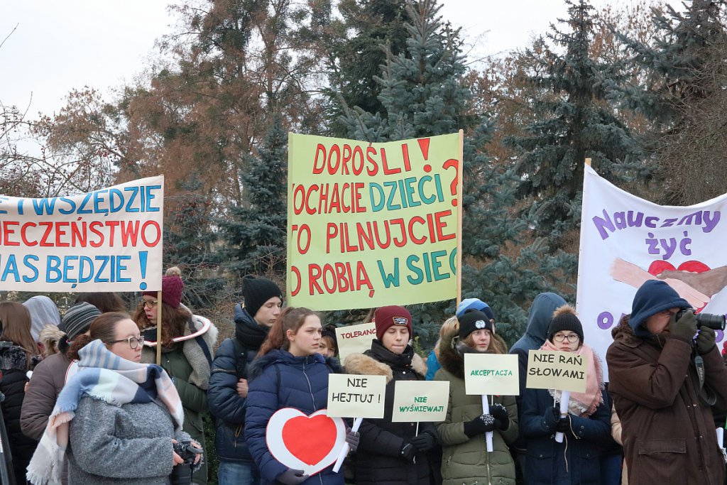 Ostrołęcka młodzież sprzeciwia się agresji i mowie nienawiści  [24.01.2019] - zdjęcie #50 - eOstroleka.pl
