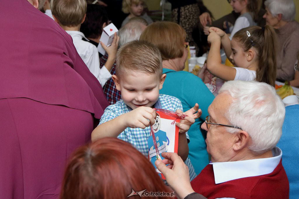 Dzień Babci i Dziadka w PM nr 17 Kraina Misiów [24.01.2019] - zdjęcie #103 - eOstroleka.pl