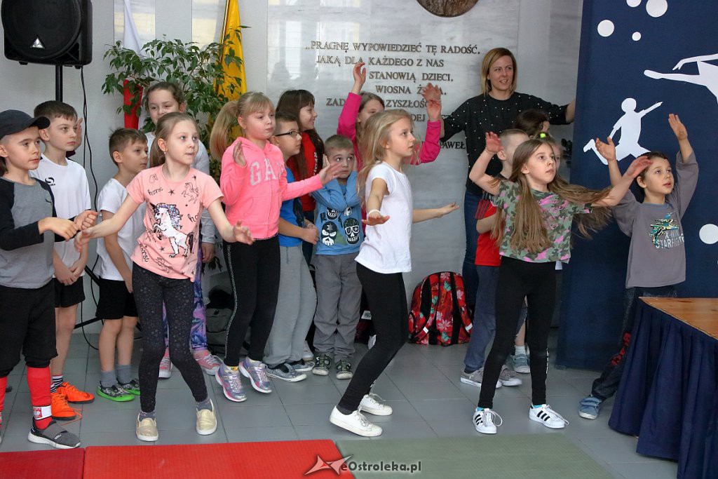 Fit Day w Szkole Podstawowej nr 10 [25.01.2019] - zdjęcie #39 - eOstroleka.pl