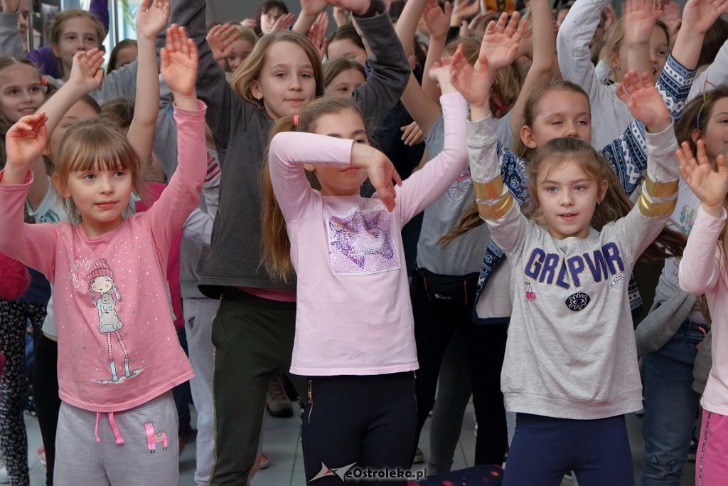 Fit Day w Szkole Podstawowej nr 10 [25.01.2019] - zdjęcie #49 - eOstroleka.pl