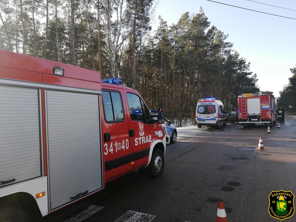 Wypadek pod Baranowem [10.02.2019] - zdjęcie #2 - eOstroleka.pl