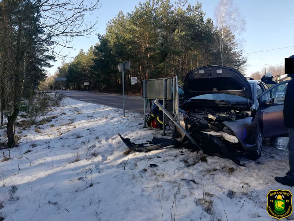 Wypadek pod Baranowem [10.02.2019] - zdjęcie #3 - eOstroleka.pl