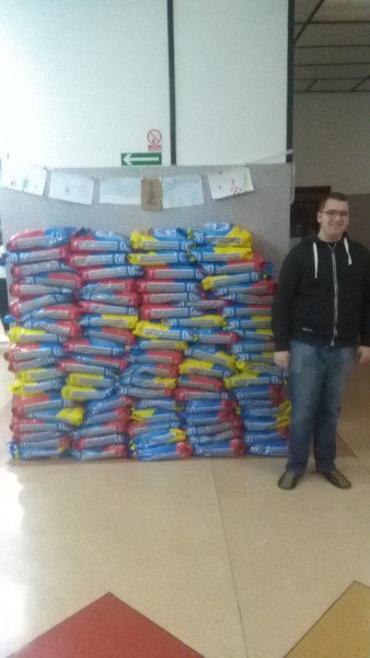 Łyse: Uczniowie zebrali ponad pół tony karmy i akcesoriów dla bezdomnych zwierząt [11.02.2019] - zdjęcie #7 - eOstroleka.pl