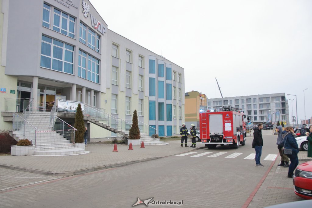 Pożar we WSAP. Z budynku uczelni ewakuowano około 100 osób [15.02.2019] - zdjęcie #5 - eOstroleka.pl