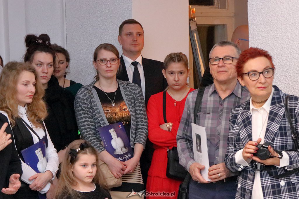 Wernisaż wystawy Wiktora Gajdy w Galerii Ostrołęka [14.03.2019] - zdjęcie #22 - eOstroleka.pl