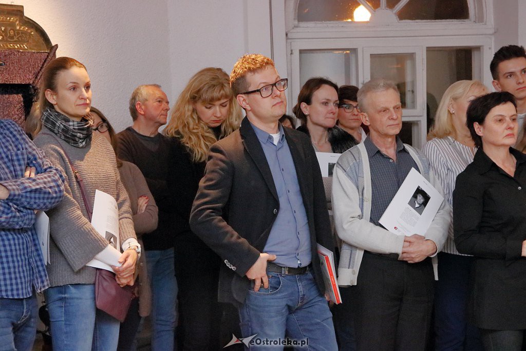 Wernisaż wystawy Wiktora Gajdy w Galerii Ostrołęka [14.03.2019] - zdjęcie #23 - eOstroleka.pl