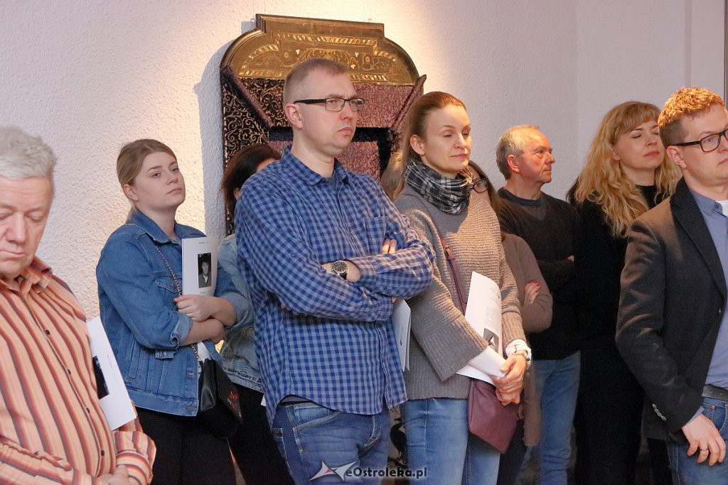 Wernisaż wystawy Wiktora Gajdy w Galerii Ostrołęka [14.03.2019] - zdjęcie #24 - eOstroleka.pl
