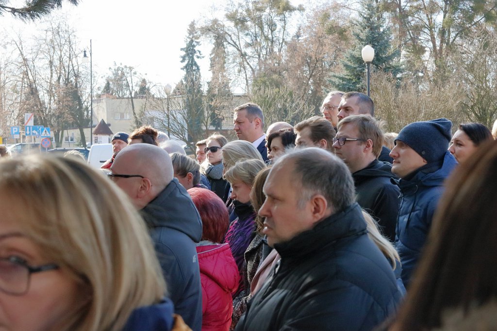 Ostrołęka: Urzędnicy złożyli hołd zmarłemu koledze [20.03.2019] - zdjęcie #11 - eOstroleka.pl