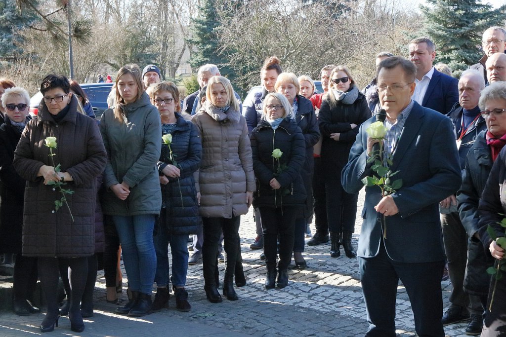 Ostrołęka: Urzędnicy złożyli hołd zmarłemu koledze [20.03.2019] - zdjęcie #23 - eOstroleka.pl
