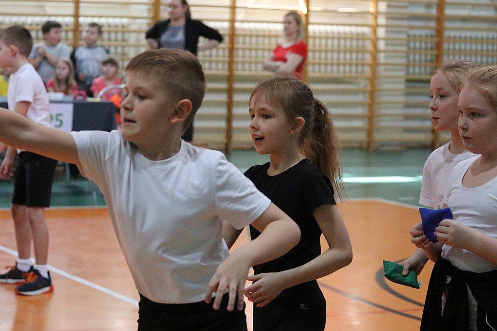 Turniej klas trzecich w Szkole Podstawowej nr 5 [22.03.2019] - zdjęcie #21 - eOstroleka.pl
