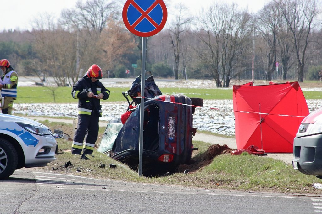 Koszmarny wypadek w Kordowie. Zginęło dwoje dzieci! [27.03.2019] - zdjęcie #7 - eOstroleka.pl