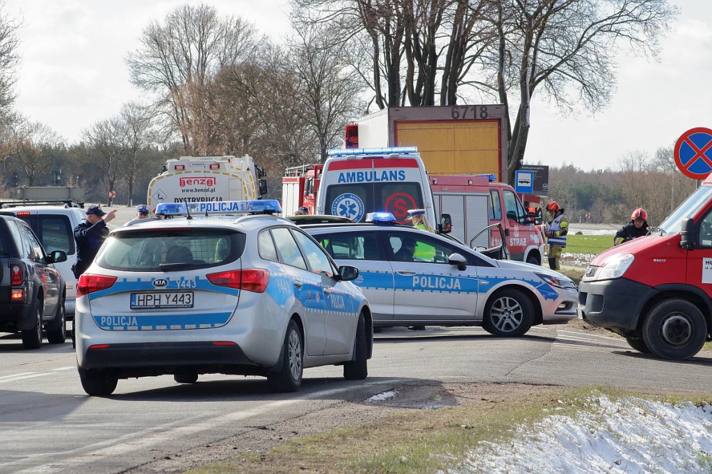 Koszmarny wypadek w Kordowie. Zginęło dwoje dzieci! [27.03.2019] - zdjęcie #8 - eOstroleka.pl