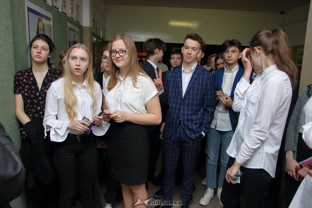 Drugi dzień egzaminów gimnazjalnych [11.04.2019] - zdjęcie #8 - eOstroleka.pl