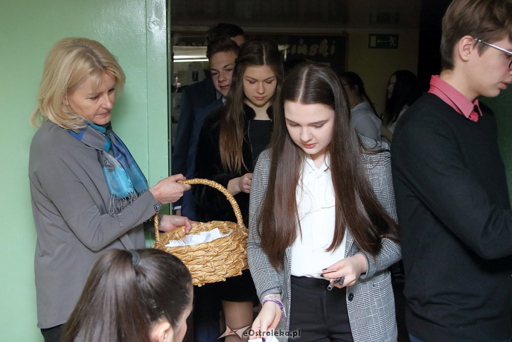 Drugi dzień egzaminów gimnazjalnych [11.04.2019] - zdjęcie #17 - eOstroleka.pl