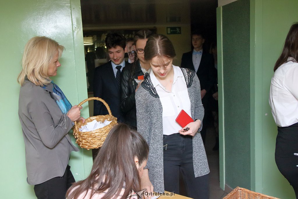Drugi dzień egzaminów gimnazjalnych [11.04.2019] - zdjęcie #22 - eOstroleka.pl