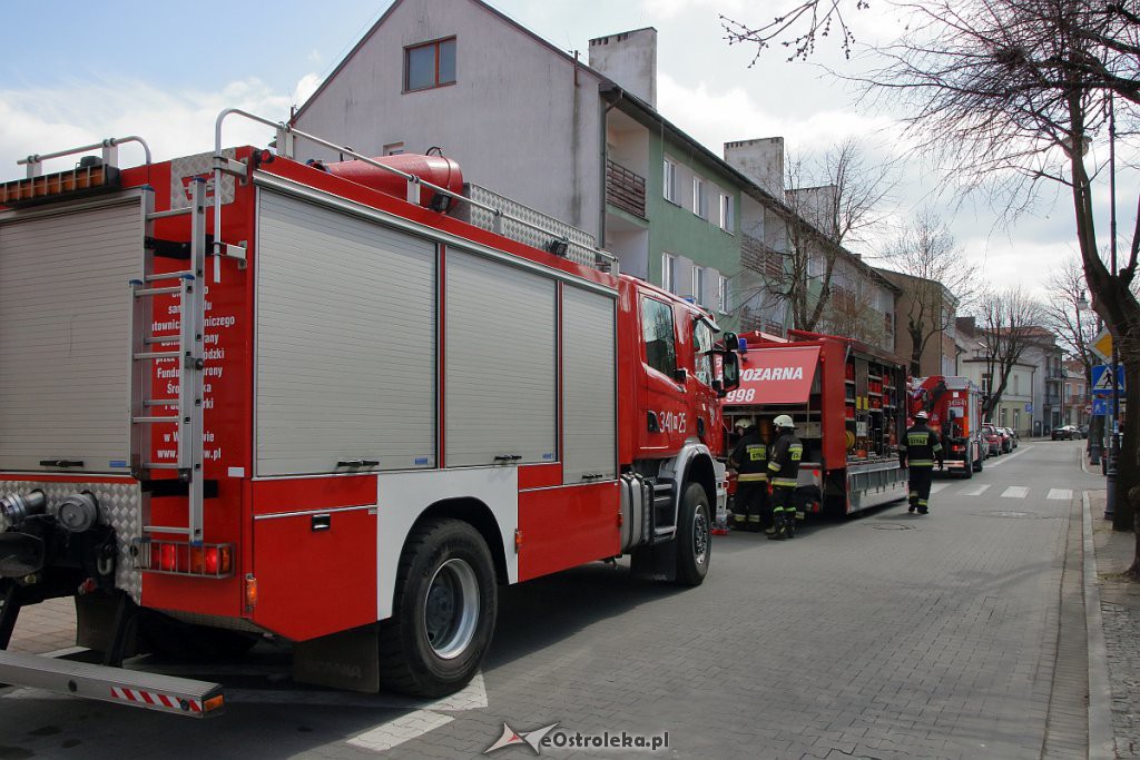 Alarm bombowy i koperta z białym proszkiem w ostrołęckim sądzie [12.04.2019] - zdjęcie #2 - eOstroleka.pl