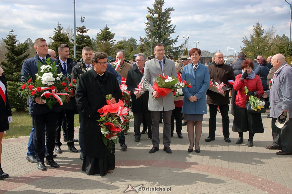 Miejskie obchody 79. rocznicy Zbrodni Katyńskiej [12.04.2019] - zdjęcie #15 - eOstroleka.pl