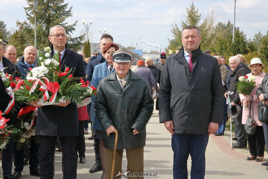 Miejskie obchody 79. rocznicy Zbrodni Katyńskiej [12.04.2019] - zdjęcie #25 - eOstroleka.pl